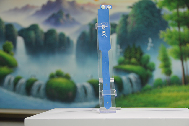 松紧腕带坐垫，，，，你有见过吗