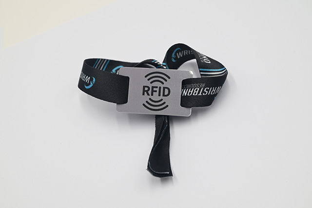 感应式PVC卡常用的芯片有哪几种呢？？