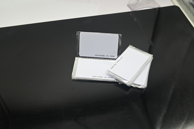 怎样使用美发会员卡来留住主顾呢？？？？？