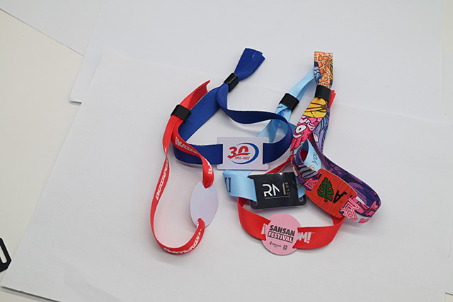 磁条腕带－彩色磁条腕带－澳门8858cc永利智能腕带磁条腕带直销厂家